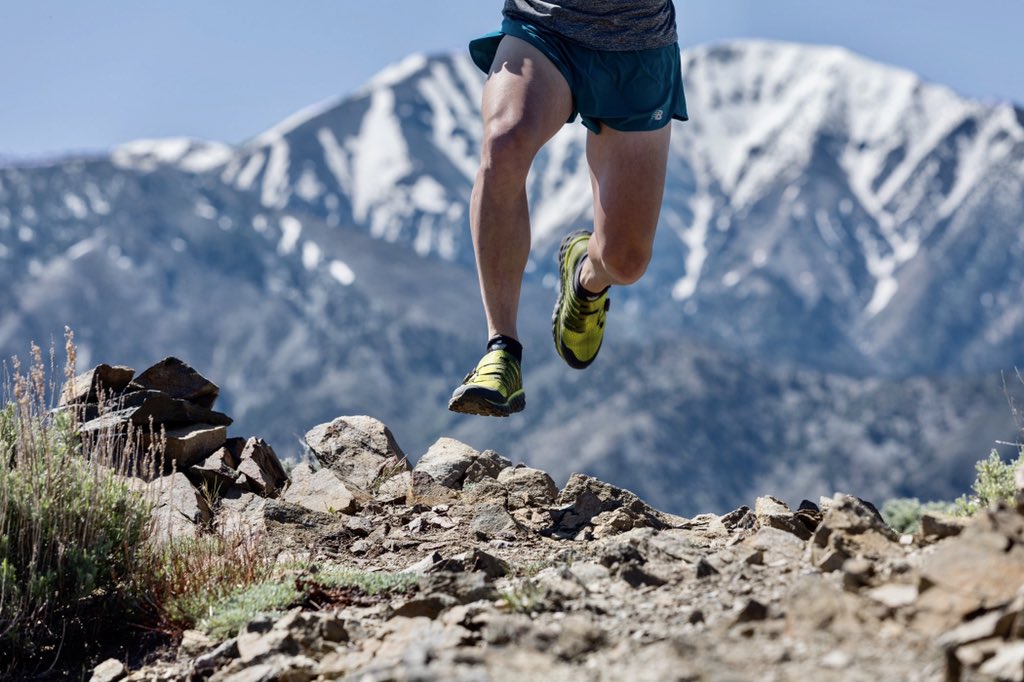 Dom_Grossman's tweet image. Do you ever get so excited for the weekend that you just JUMP RIGHT OUT OF THE FRAME? @boafitsystem #getdialedin @newbalancerunning Hierro flying into peak bagging mode. #sangabrielmountains I