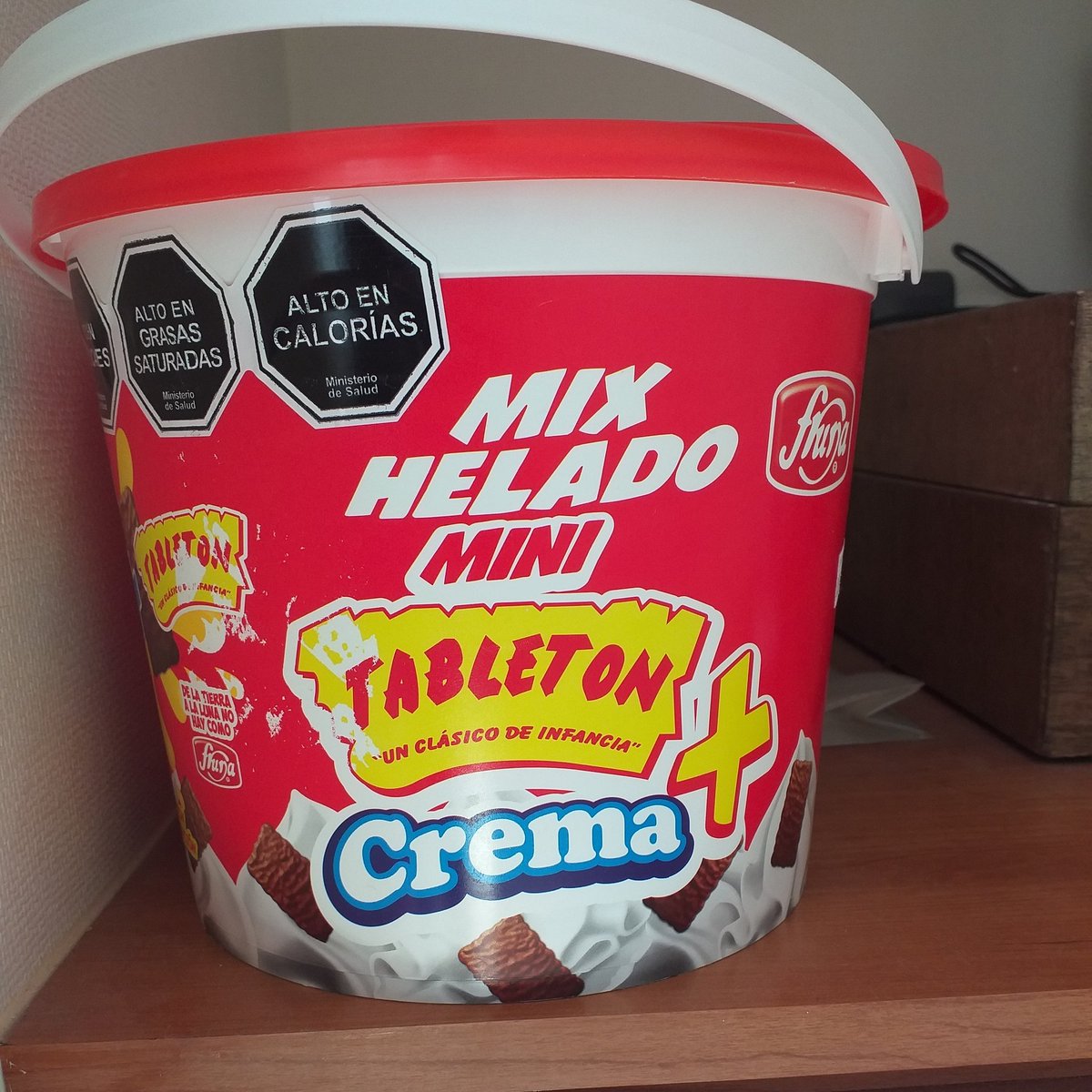 realrzk's tweet photo. Tío #Fruna, no pesque el pelambre de las noticias y vamos a lo importante: cuando vuelve el #Tableton + Helado de Crema? Ideal  para un #QuedateEnCasa #TABLETONLOVERS https://t.co/8OMStzSEMh