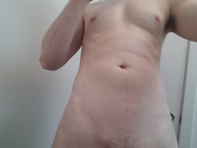 An amateur pornstar on Pornhub username: Bigwboy1223.  https://t.co/rdNALrNzMg https://t.co/N2EPXsG0