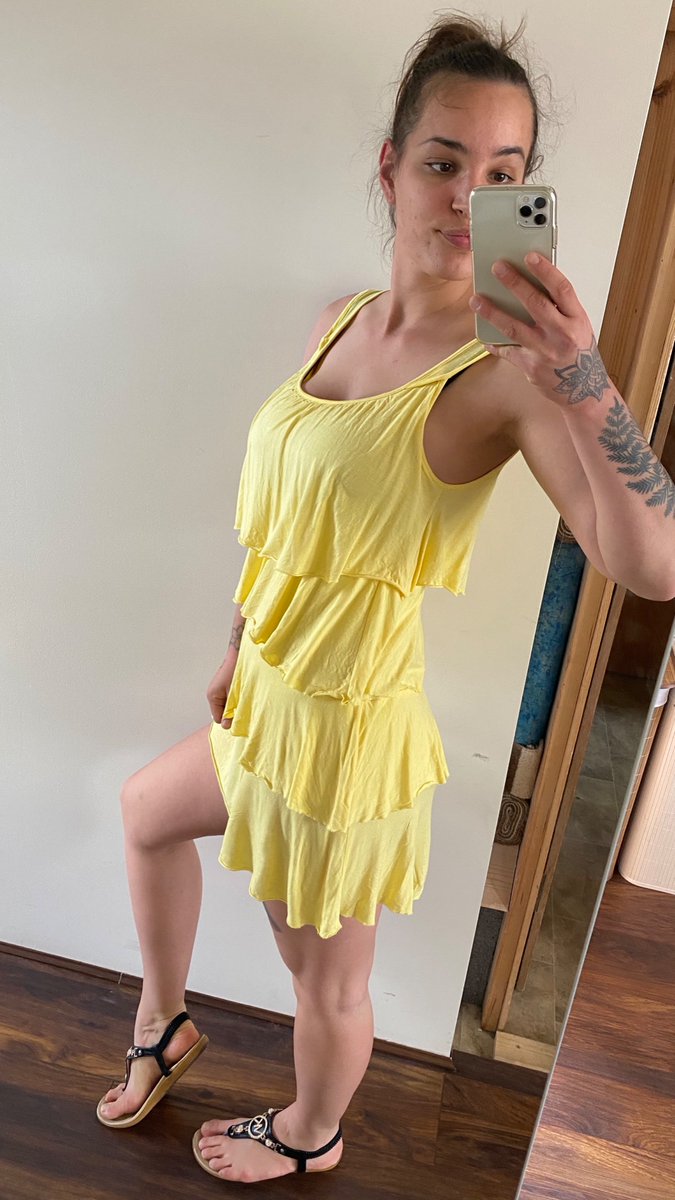 RoxxNaomi's tweet photo. Summer 😍😍😘😇 #hungarian #naomiroxx#UK https://t.co/01oekUGX1b