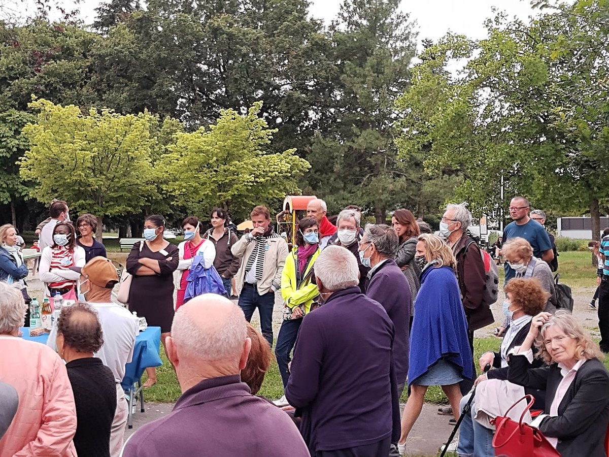 Autour de Laurent Prétrot <a href="/LPretrot/">Laurent Prétrot</a>, de <a href="/Marclaffineur/">Marc Laffineur</a> et de tous les colistiers, un temps fort pour clôturer la campagne, devant la Porte de l'Europe et au coeur d'Avrillé Ville Parc, une réussite, un projet à continuer !