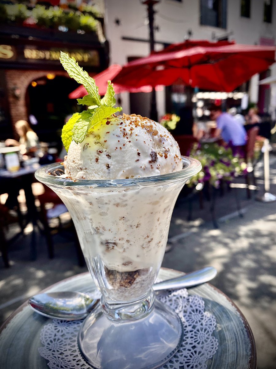 ❗️It’s Official❗️Introducing our new ice cream exclusive to Daniel O’Connell’s!! We partnered up with The Creamery and are introducing to the DMV for the first time O’Connell’s Bailey’s Irish Brown Bread Ice Cream🍨Free samples offered to our guests today, come in and try it