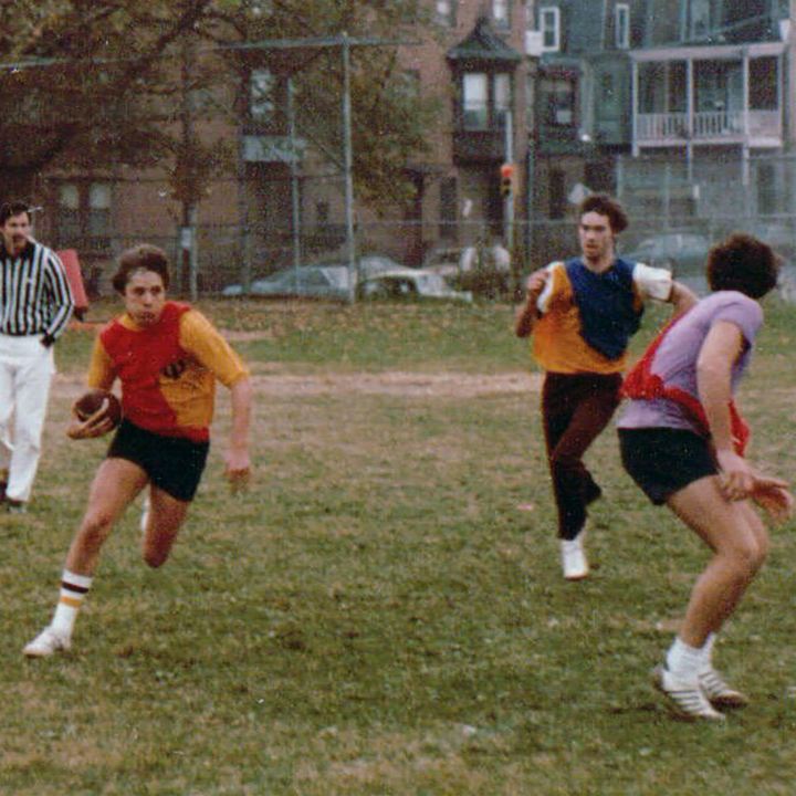 pilamtemple's tweet photo. Legendary wishbone QB, Wayne Weaver demonstrates the thrill of victory... then the agony of defeat. They played rough in the 70s. #clotheslined #UntilSportsReturn #PiLamSports @PiLam1432 https://t.co/zY95fmRLAr