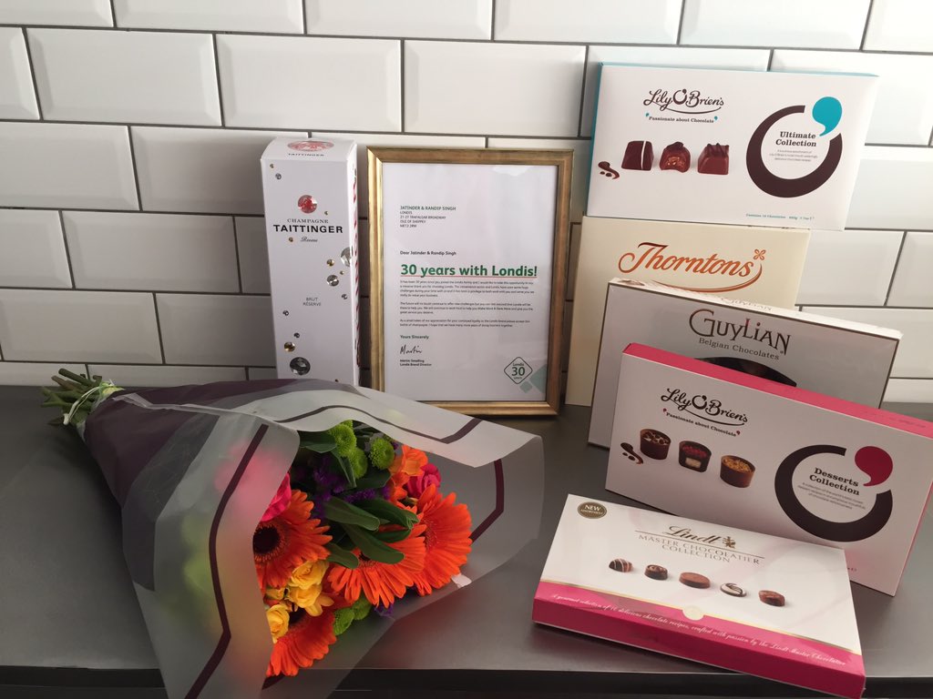 TindaSahota's tweet photo. A very special proud day made even more special by Londis Family. My wife &amp; our team are very touched by the lovely gifts received in person today. Blessed to have served our community for 30yrs &amp; may there be many more yrs to come. Thank you Martin Swadling &amp; the wonderful team! https://t.co/H1SNLvXMCs