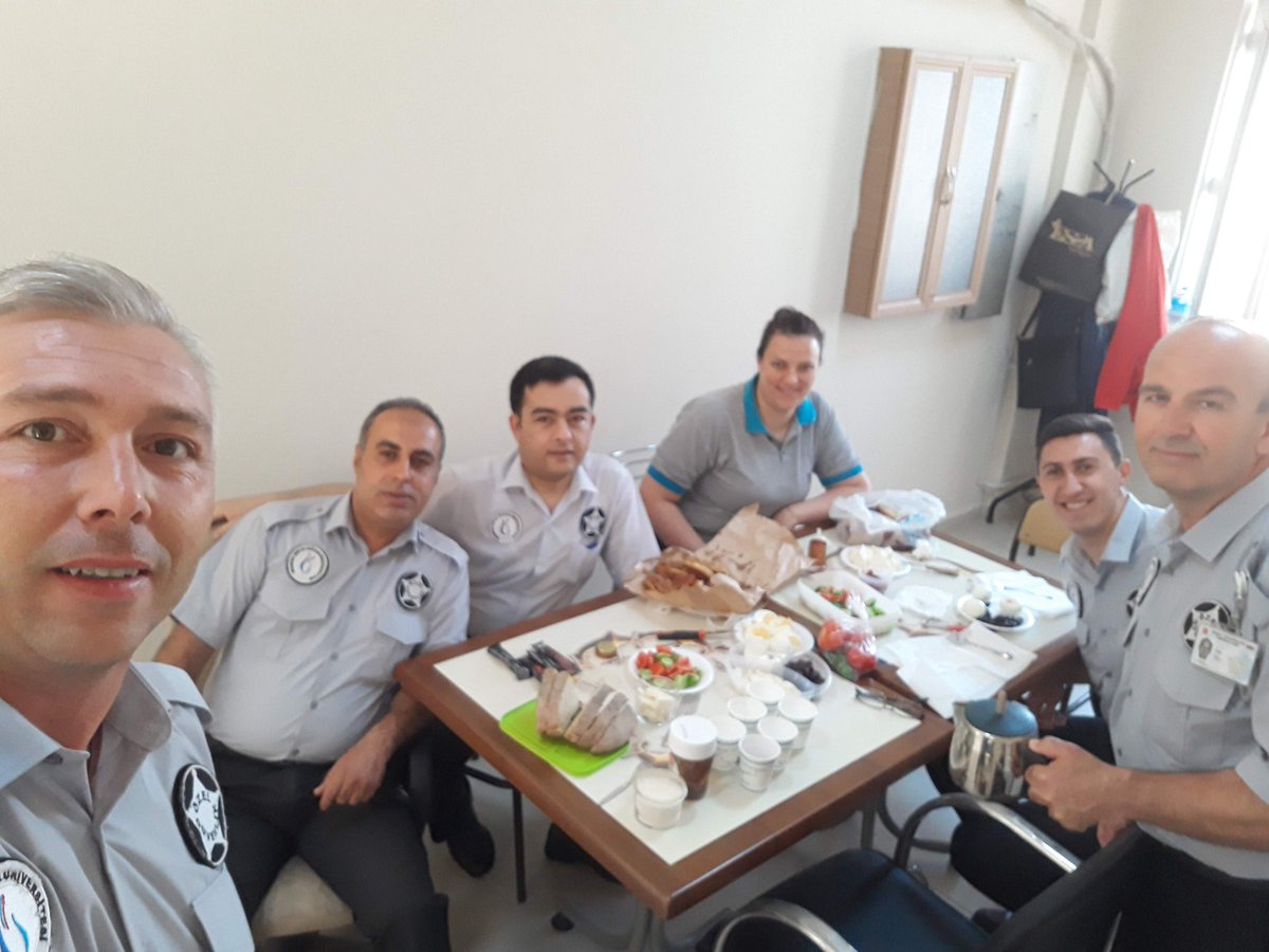 Şu sofrayı kurabilmek için ekmeğimiz için  çalışıyoruz 
Özel Güvenlik #heryerde
<a href="/tcbestepe/">T.C. Cumhurbaşkanlığı</a>
<a href="/TC_icisleri/">T.C. İçişleri Bakanlığı</a>
<a href="/suleymansoylu/">Süleyman Soylu</a>
<a href="/Guvenlik_is/">Güvenlik-İş Sendikası</a>
<a href="/turkiskonf/">TÜRK-İŞ</a>