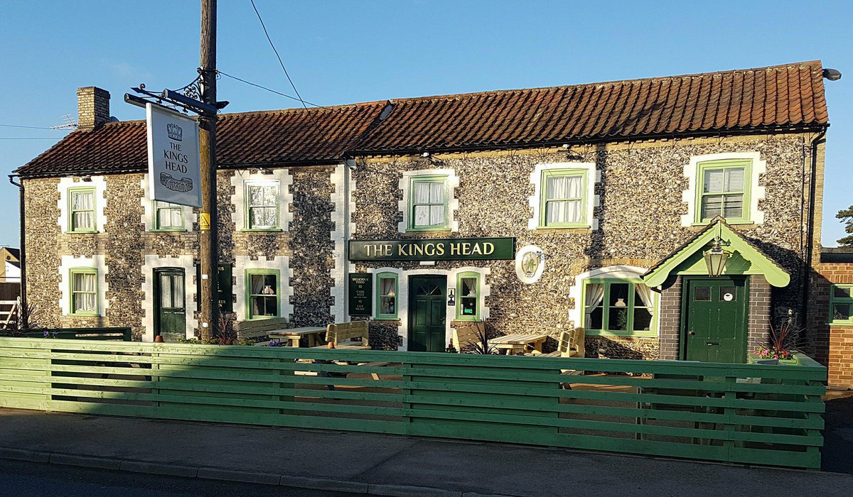 kingsheadbeckro's tweet photo. Opening 4th july with a  few changes . It will be table service only no one at bar. Social distancing and sanitiser stations.looking forward to seeing every one. Open at12.00 food served from 5.30pm plenty of room front and back garden. https://t.co/a0BEYBmbbk