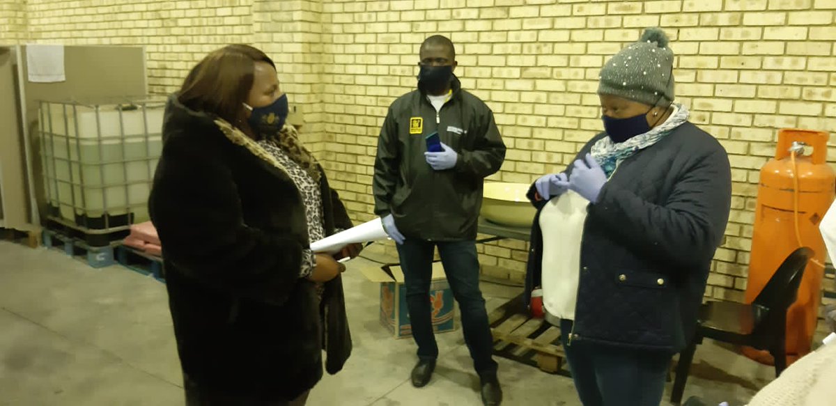 gpgSocDev's tweet photo. The purpose of the MEC's unnacounced visit was to check the state of the Food Bank and also access food supplies at the Food Bank which are distributed daily to vulnerable families during the #COVID19 pandemic #GovatWork https://t.co/084K2cdKjk