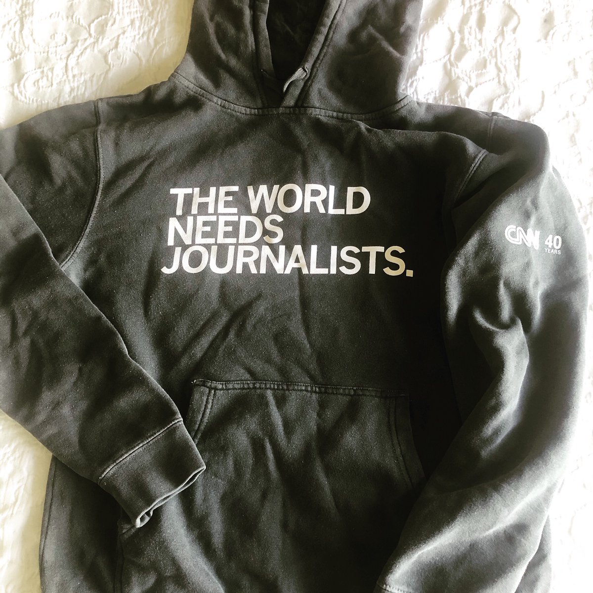 Lila_Eidi's tweet photo. Just arrived. What a great way to end this week. Please, never ever forget: THE WORLD NEEDS JOURNALISTS! #CNN40 #theworldneedsjournalists #CNNFamily https://t.co/Dnz3WCc5WA