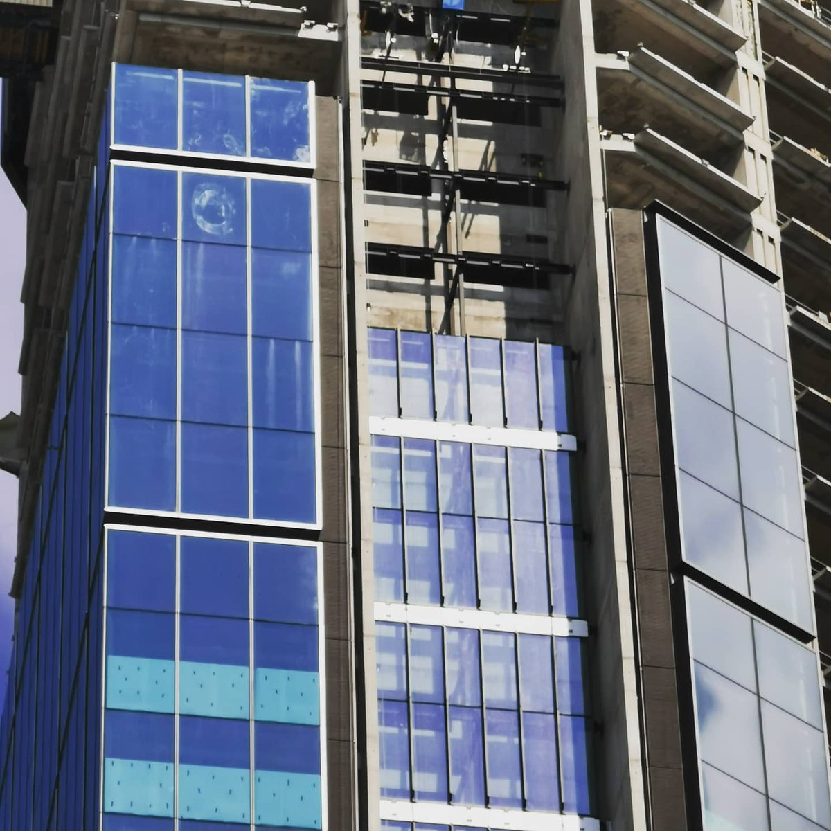 SwiatAluminium's tweet photo. #varsoplace #architecture #glass https://t.co/w3F1A1bdqn