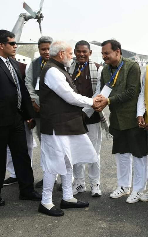 FashihAlam's tweet photo. बेगूसराय विधानसभा के हरेक सवाल का सही जवाब सिर्फ़ #अमरेंद्र_कुमार_अमर के द्वारा ही दिया जा सकता है, मुद्दा विकाश का हो या अपराधी का ।
@sanjayjaiswalMP 
@BJPNagendraji
@shivnarayanbjp  
@girirajsinghbjp
#amarbhaiyaforbgs https://t.co/TxeTHAV8gH