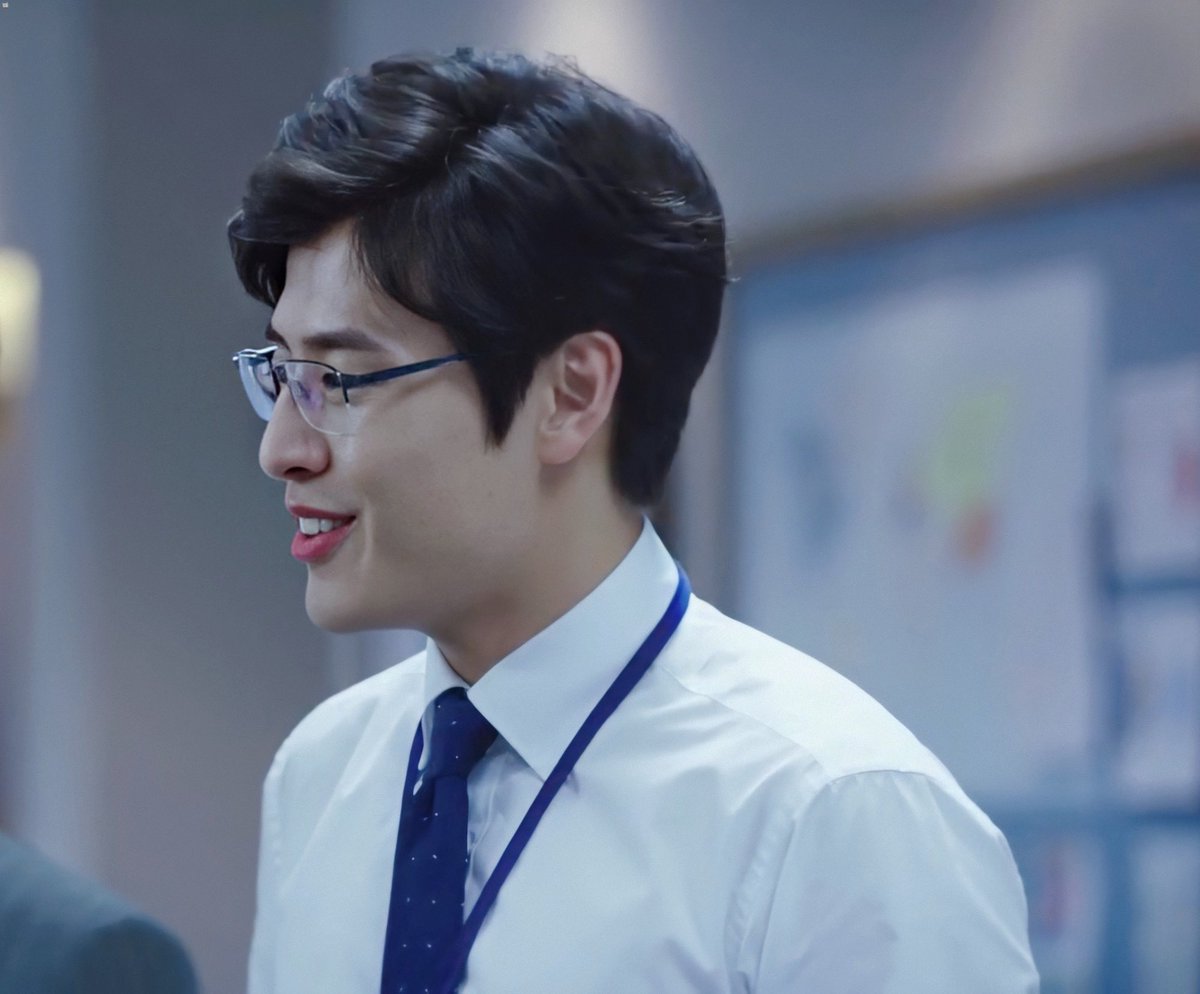 _garlic21's tweet photo. 보정법도 바뀌고 새벽에 심심하��� 해서 업로드하는 #미생 1화 #장백기 https://t.co/8KSqj2xIYY