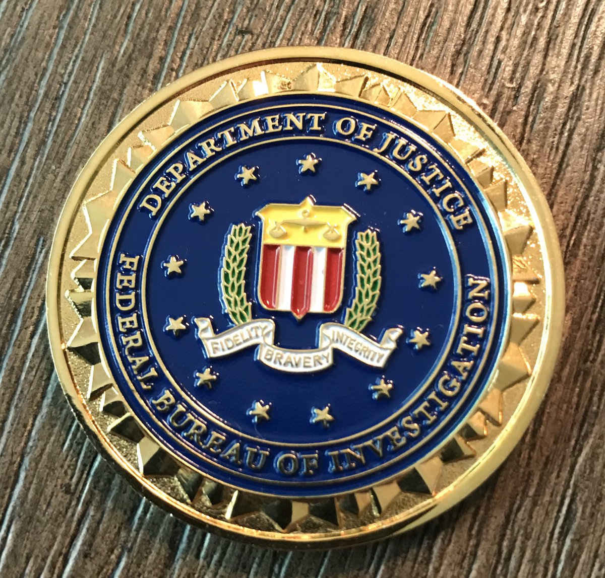 Love4PoliceDogs's tweet photo. GIVEAWAY 3 this week!
Awesome FBI coin!
To enter:
-Follow @k9sofvalor & @doglover29
-Like/comment/RT
To help K9s & earn 10 extra entries: donate here https://t.co/X9qpawyxlv
OR Entering the raffle https://t.co/s2MOORN9wO also qualifies you but I do need receipts DMโd. TY https://t.co/ROt6cI53Vu