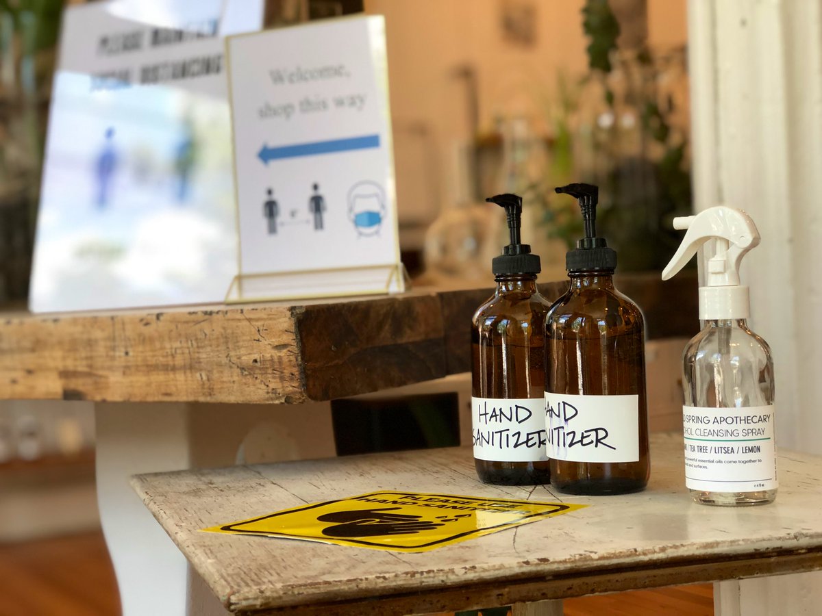 JGordonTV's tweet image. At 2:30 we’re taking you live to the @CSAPOTHECARY! Founder Stacey Dugliss reopened her doors two weeks ago. Lots of changes including a new floor plan and a glass bubble around the salon. @News12HV