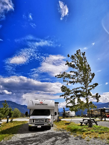 CanaDreamRV's tweet photo. Enjoy your weekend experiencing Canada at you own pace!!
#MyCanaDream #RVlife #WeekendRoadtrips https://t.co/zLFHcvxk4u