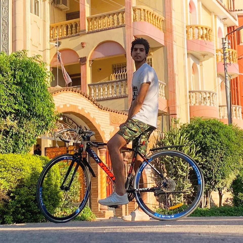 EngMahran98's tweet photo. Sports day by bike🖤🚴🏿‍♀️ https://t.co/GFCD5JTSqd