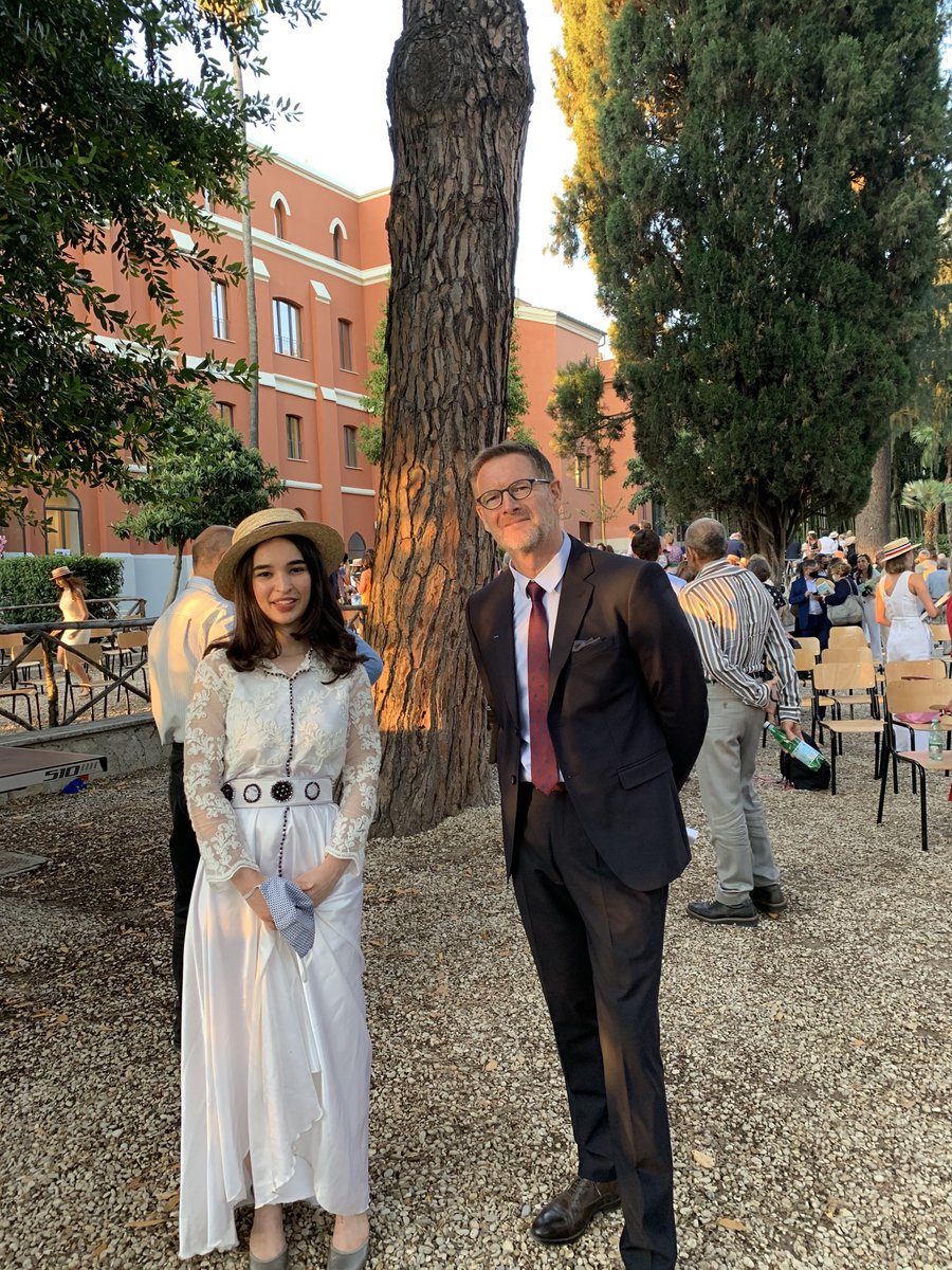 proviseur Chateaubriand tweet media