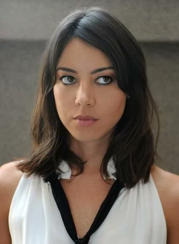 Happy Birthday to the beautiful Aubrey Plaza 