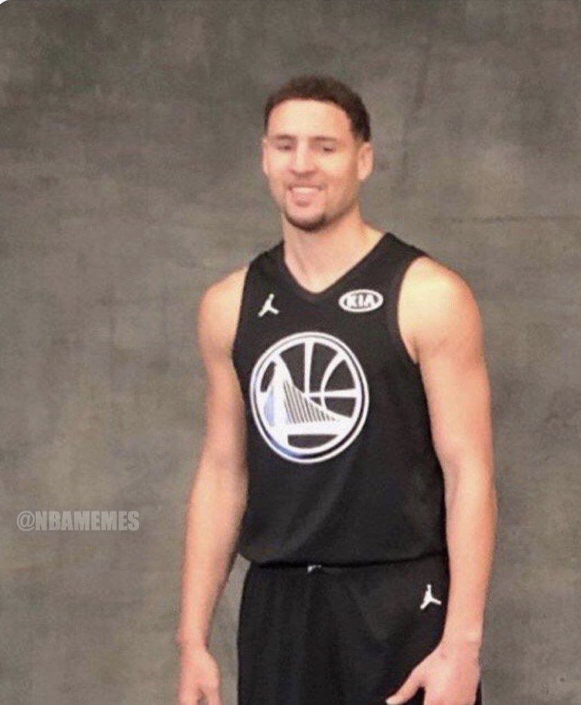 wilroach4's tweet image. Me showing up to the grocery store during the economic blackout Bc I ran out of toothpaste