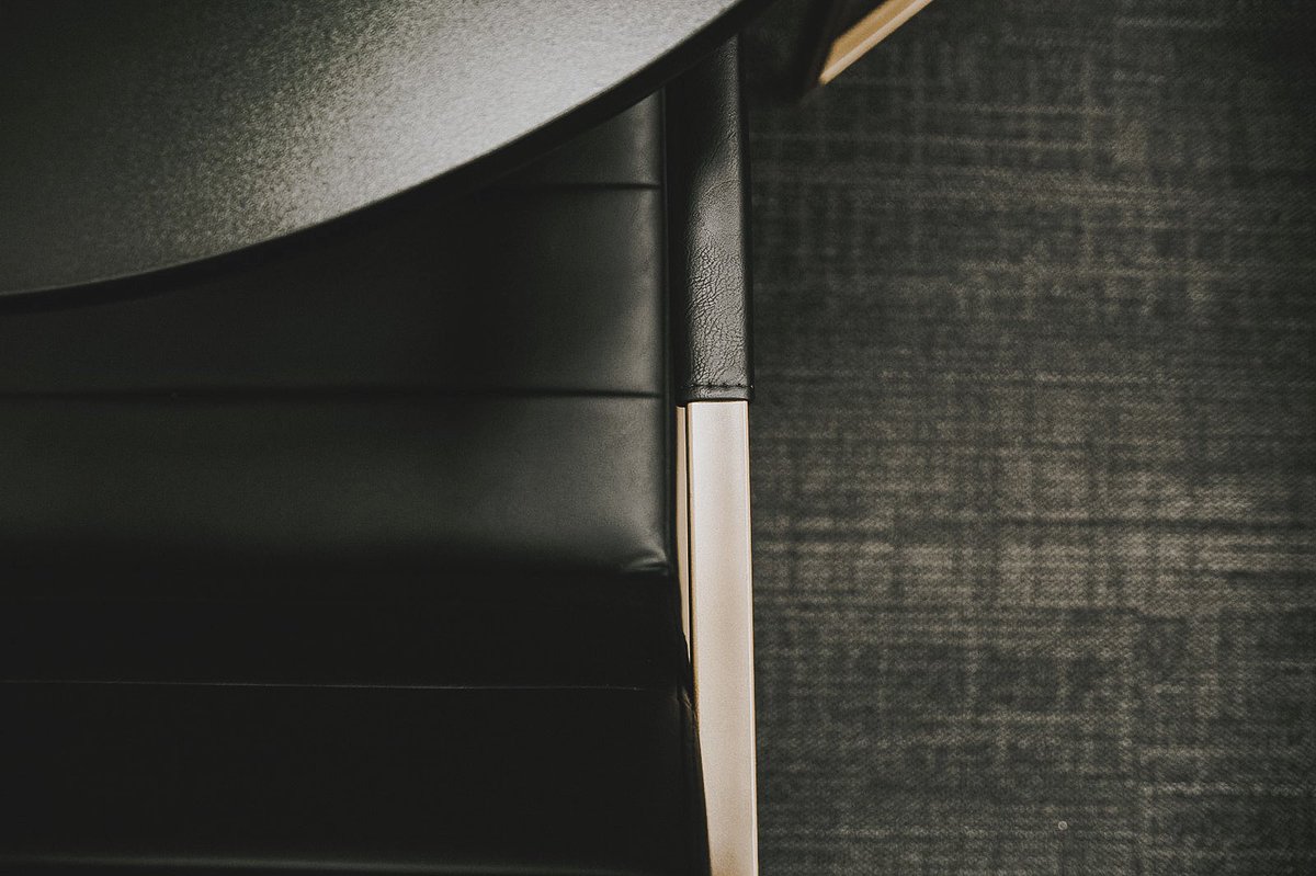 greypearldesign's tweet photo. Layers of black, grey and a pop of brass for some corporate warmth ✨#corporatedesign #interiordesigner #moderndesign #officedesign #greypearlinteriordesign #bdnmb #manitoba https://t.co/Ftx0wEvSpR