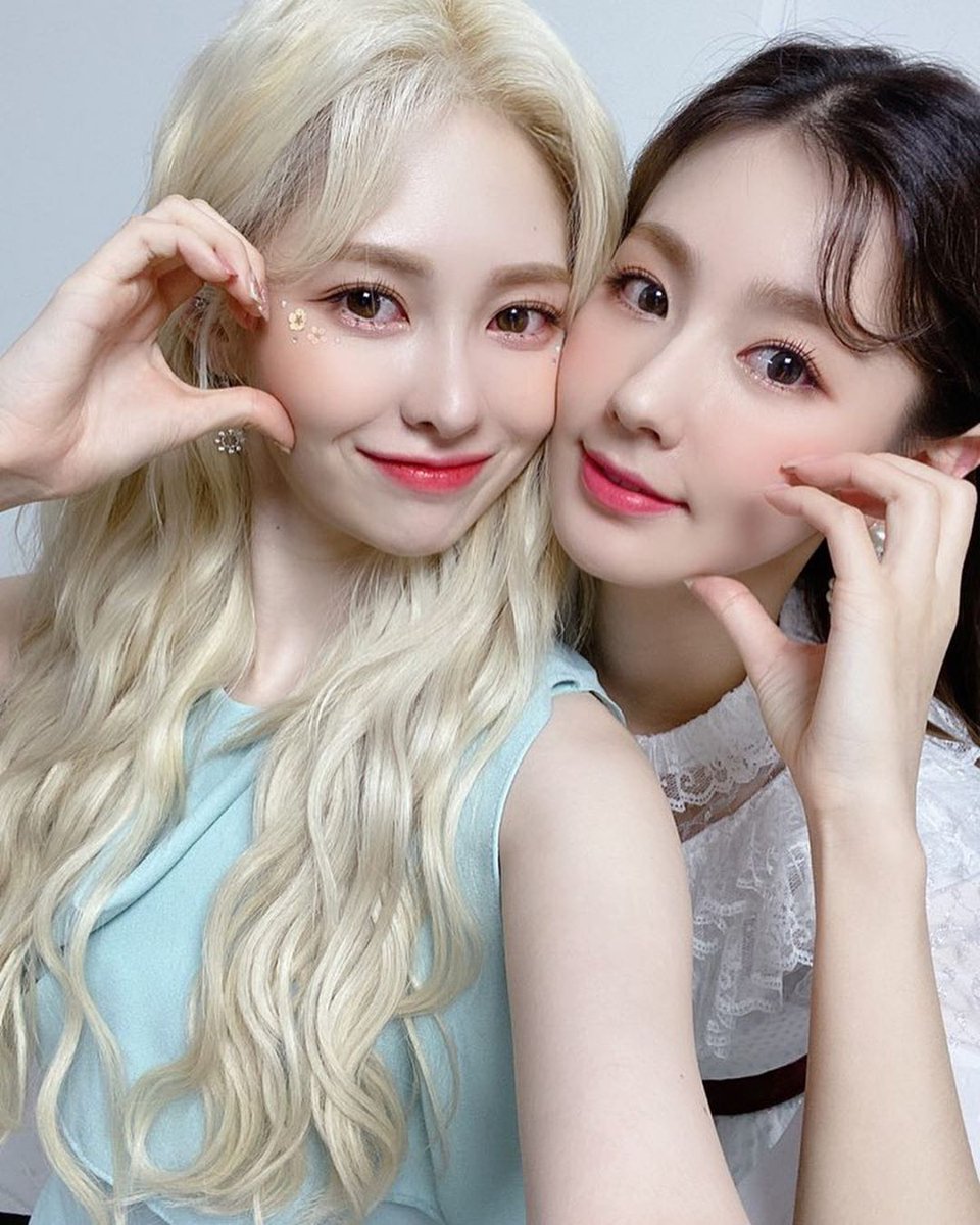 friendshipkpop's tweet photo. Yebin (DIA) × Miyeon (I-dle)

#Yebin #DIA #DoItAmazing #Miyeon #Gidle #KPOP https://t.co/aewAitaFtu