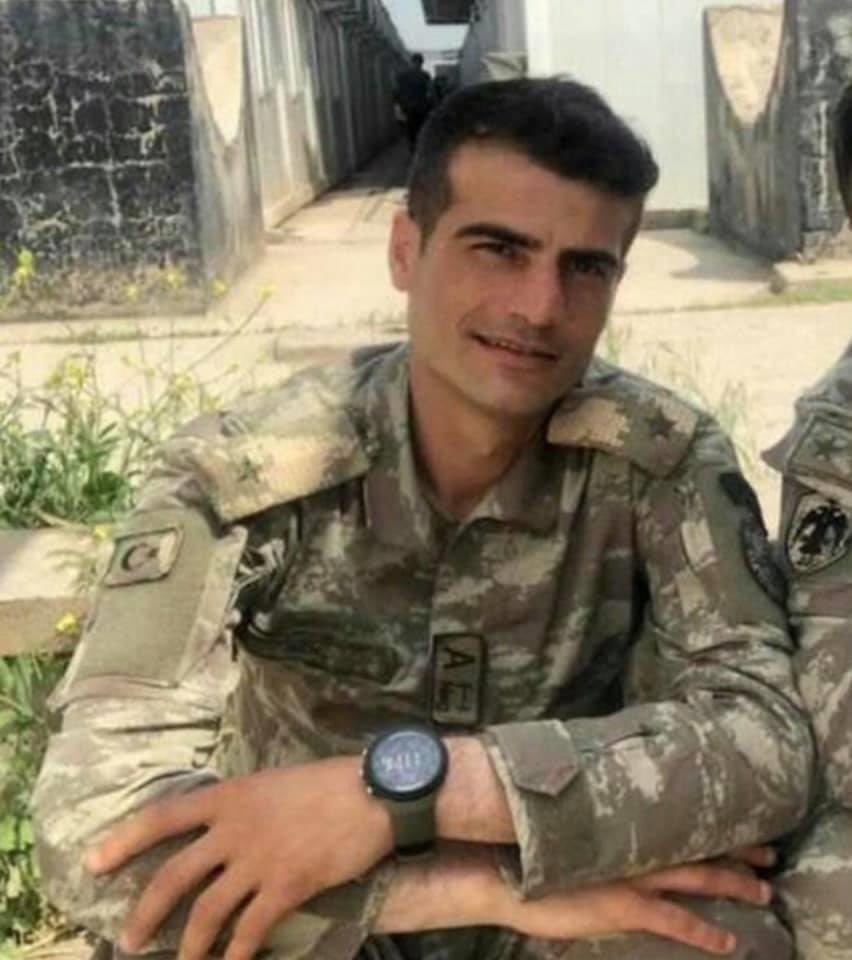 abdullahagar2's tweet photo. Ah teğmenim be!
Gencecik yaşta.

Vatan için, millet için, devlet için, bayrak için, insanlık için, gelecek için.
Allah için...

Piyade Teğmen Yunus Gül.
Mahşerde yıldızların parlak olsun.

#PençeKaplan
#Haftanin https://t.co/Ai3wWVQlep