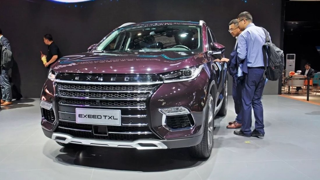 AutoChina24's tweet photo. Chery, кажется, готова повесить любой шильдик на кроссоверы своего суббренда Exeed в зависимости от того или иного рынка. Уже четыре варианта и, кажется, это не предел!

🇨🇳 #Exeed
🇷🇺 #CheryExeed
🇧🇷 #Chery
🇺🇸 #Vantas https://t.co/EDg3eAQoI3