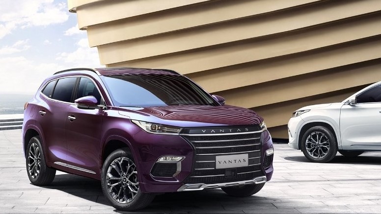 AutoChina24's tweet photo. Chery, кажется, готова повесить любой шильдик на кроссоверы своего суббренда Exeed в зависимости от того или иного рынка. Уже четыре варианта и, кажется, это не предел!

🇨🇳 #Exeed
🇷🇺 #CheryExeed
🇧🇷 #Chery
🇺🇸 #Vantas https://t.co/EDg3eAQoI3