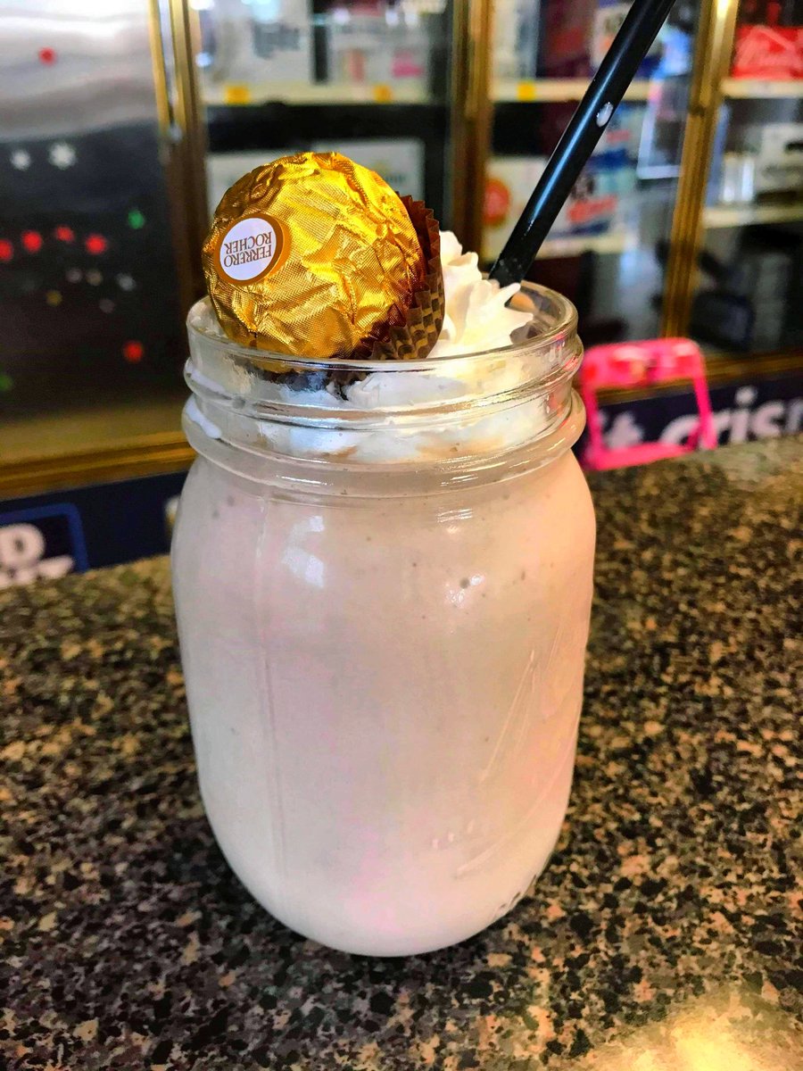 nanilaliss's tweet photo. Pls RT 🔃💙

📢 Make sure you stop by at ↙️
🏜️ EFB Country Store
📍5751 E US HWY 83
to get your Milkshakes! 🥛🍨🥰😋

-Vanilla 🤍
-Strawberry ❤️
-Oreo🖤
-Mazapan 💛
-Gansito 🤎
-Nutella 🤎
-Chocolate Cupcake 🤎
-Fruity Pebbles 💚

(P.s the first pic is the cups official look 😍) https://t.co/AVw5umo4ac
