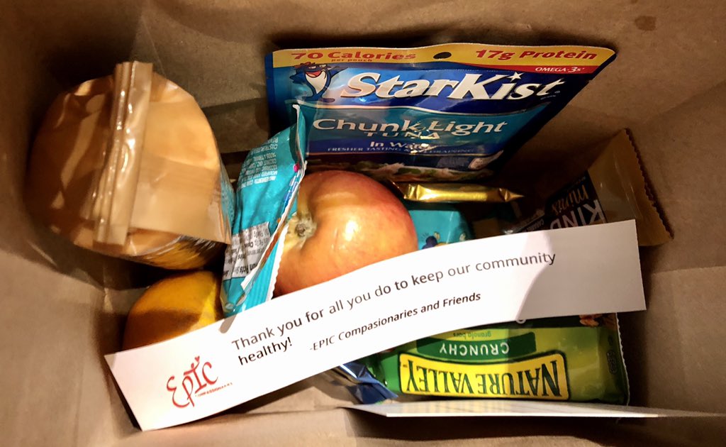 epic_compassion's tweet photo. EPIC and friends donated 30 healthy lunches and snacks to the Covid caregivers at @wregional. If you want to volunteer to donate call 479-463-6565 to find out the needs each week. Thank you to all our friends who helped!! #epiccompassion #WRHealthCareHeroes #NWA #Covidkindness https://t.co/2wAKymWSmm