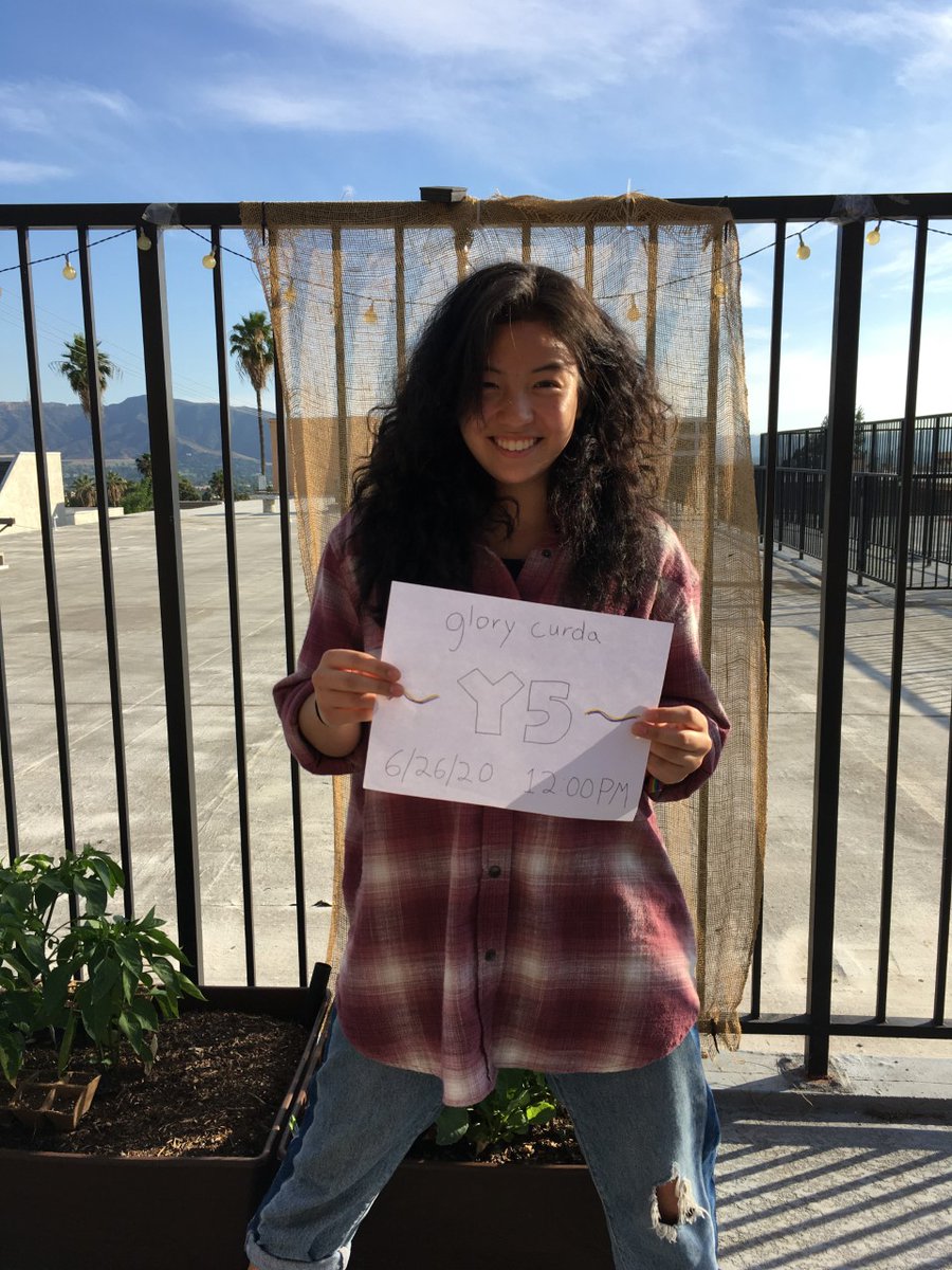 Niki Yang, <a href="/MrMuto/">adam muto</a> and <a href="/GloryCurda/">glory grace curda</a> are here to answer your BMO questions in a Reddit AMA! 🌟🗣 Head over to the Adventure Time subreddit at 12pm PST/3pm EST to pick their brains on the #AdventureTimeDistantLands BMO special, streaming now on <a href="/hbomax/">HBO Max</a>! 

👉cartn.co/DistantLandsAMA