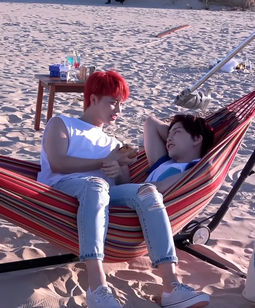 not_nctjohnny's tweet photo. everyone talking abt johnil but i am saying SLEVELESS TAEIL https://t.co/NfJVNRGubq