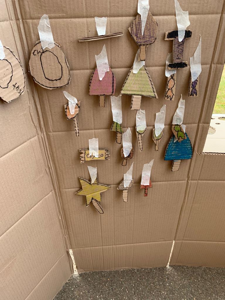 LhanbrydeH's tweet photo. Lots of creativity on show today. The children making their own shops from cardboard boxes. https://t.co/jInjN63lPT