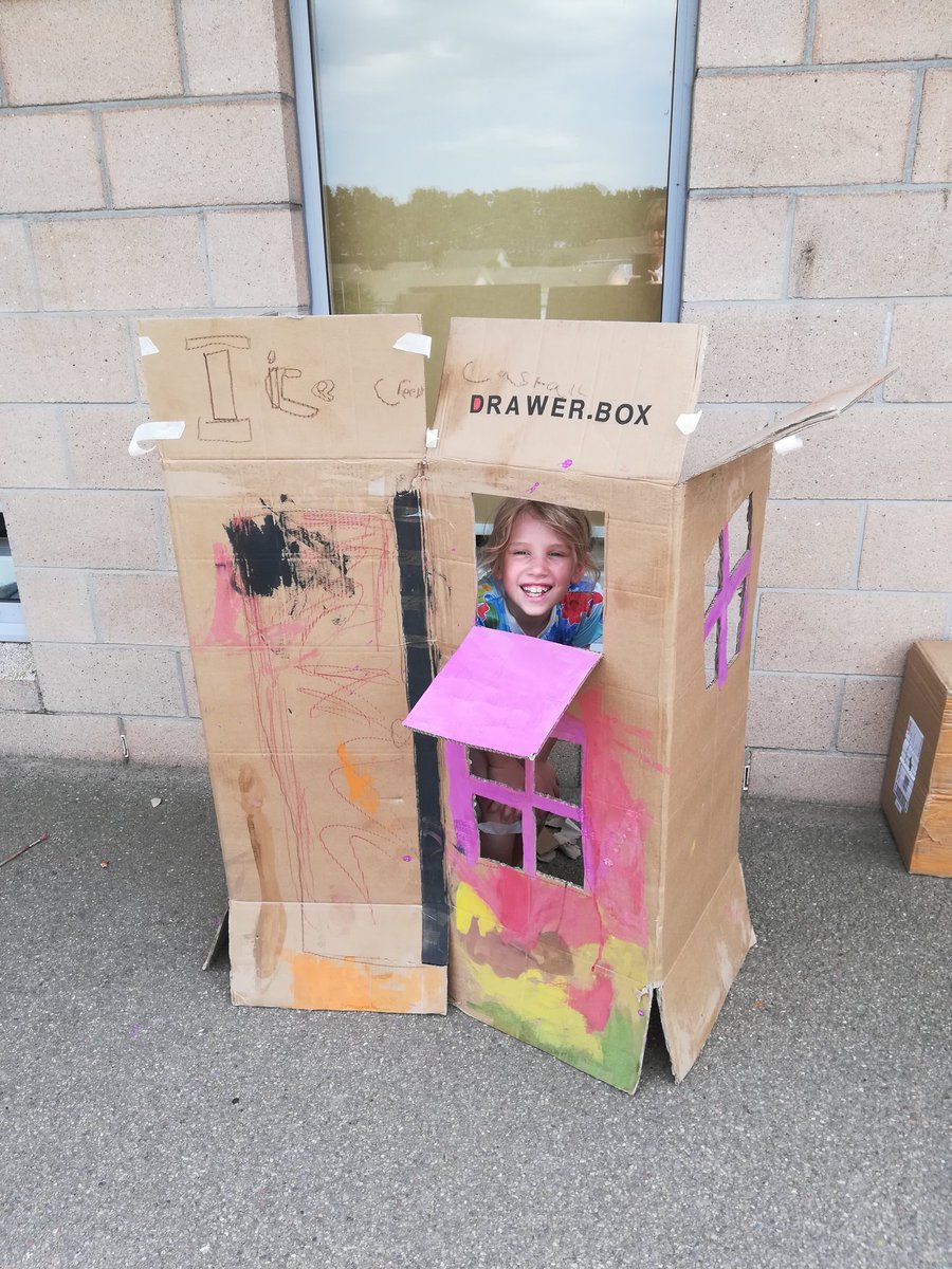 LhanbrydeH's tweet photo. Dubbed 'Cardboard Avenue' for all your shopping needs! Sweet shop, MacDonalds, ice cream shop and more. There's even a corona virus test and trace centre! https://t.co/zN16QOKIBI