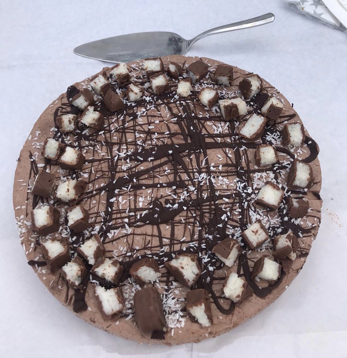 stgenshe's tweet photo. Another @janespatisserie recipe for today’s birthday celebrations @stuartm9999 Bounty Cheesecake 🍫🥥 https://t.co/1nRDylC42g