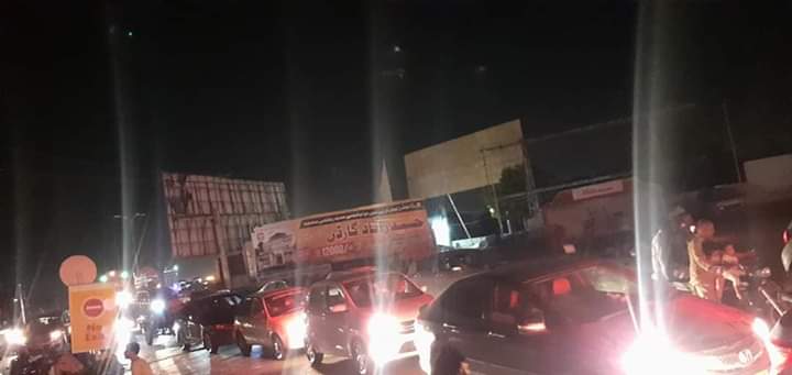 MumtazBikakPPP's tweet photo. Current situation of all petrol pumps and roads of Pakistan right now...
#RejectedPM #RejectedPetrolPrice....
go niazi go https://t.co/xQa4U8kyTr