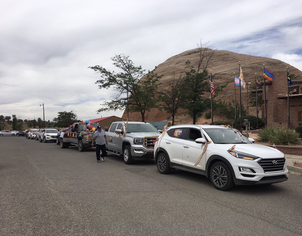 nsmithdt's tweet photo. The Diné Pride Cruise stopped by the Navajo Nation Council chamber. The drive around the Window Rock and Fort Defiance area honors #PrideMonth and health care workers on the frontlines of the coronavirus fight. 🏳️‍🌈🚘 #NavajoNation 🚘🏳️‍🌈 https://t.co/9xKQDDbqMa