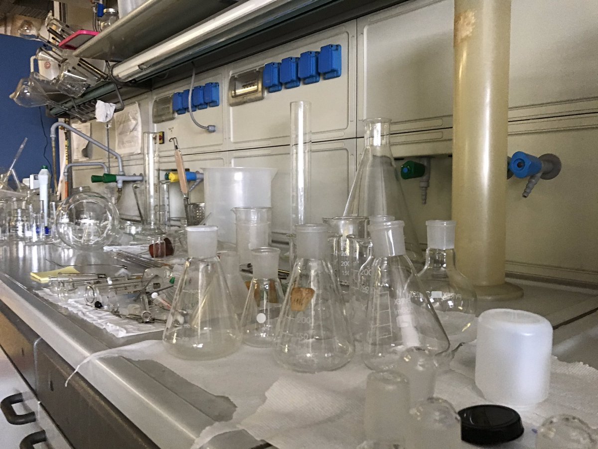cnr_scitec's tweet photo. Good news! We are proud to announce that a young #SCITECCNR researcher, Christian Tavella, has been awarded by @AIM_MACRO #MacroGiovani 2020 for his research conducted in the Genoa laboratory as part of the #pivot project funded by @CSP_live https://t.co/hNqpcbMDnE