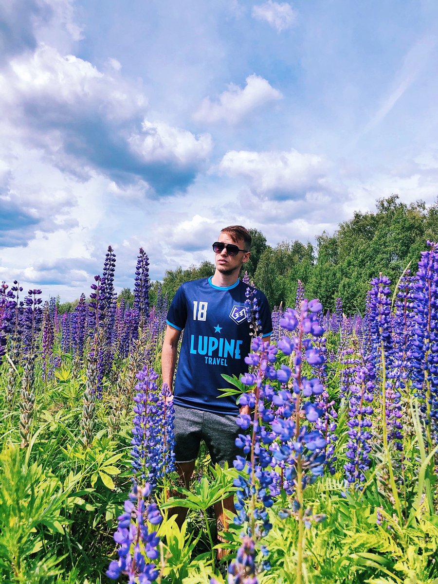 FcGrozaKazan's tweet photo. In Russia all girls love to make photos in lupin fields😍 Khmm, not only girls😂  We hope, you could visit our city with @LupineTravel soon and make your best photos here in our shirts😉 https://t.co/uSRfVUTBPc