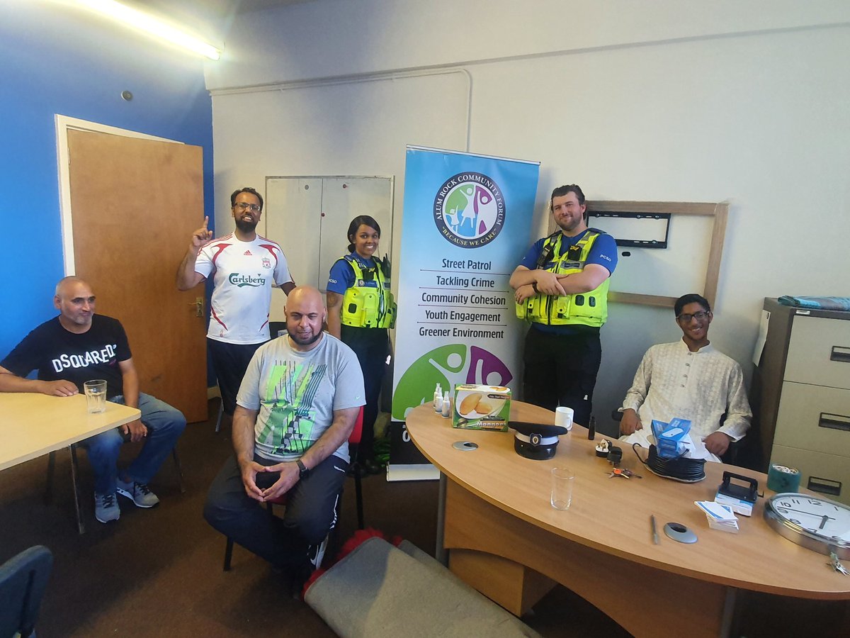 AlumRockCF's tweet image. Thank you to our local pcso's from @WashwoodWMP for joining us this evening in #Adderley #park in #AlumRock to #Engage and highlight issues within the community. The community showed great appreciation also signing upto #WmNow , great result, more to come in future