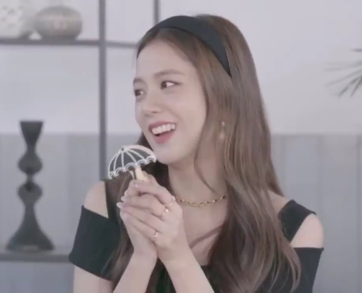 lq jisoo pics tweet media