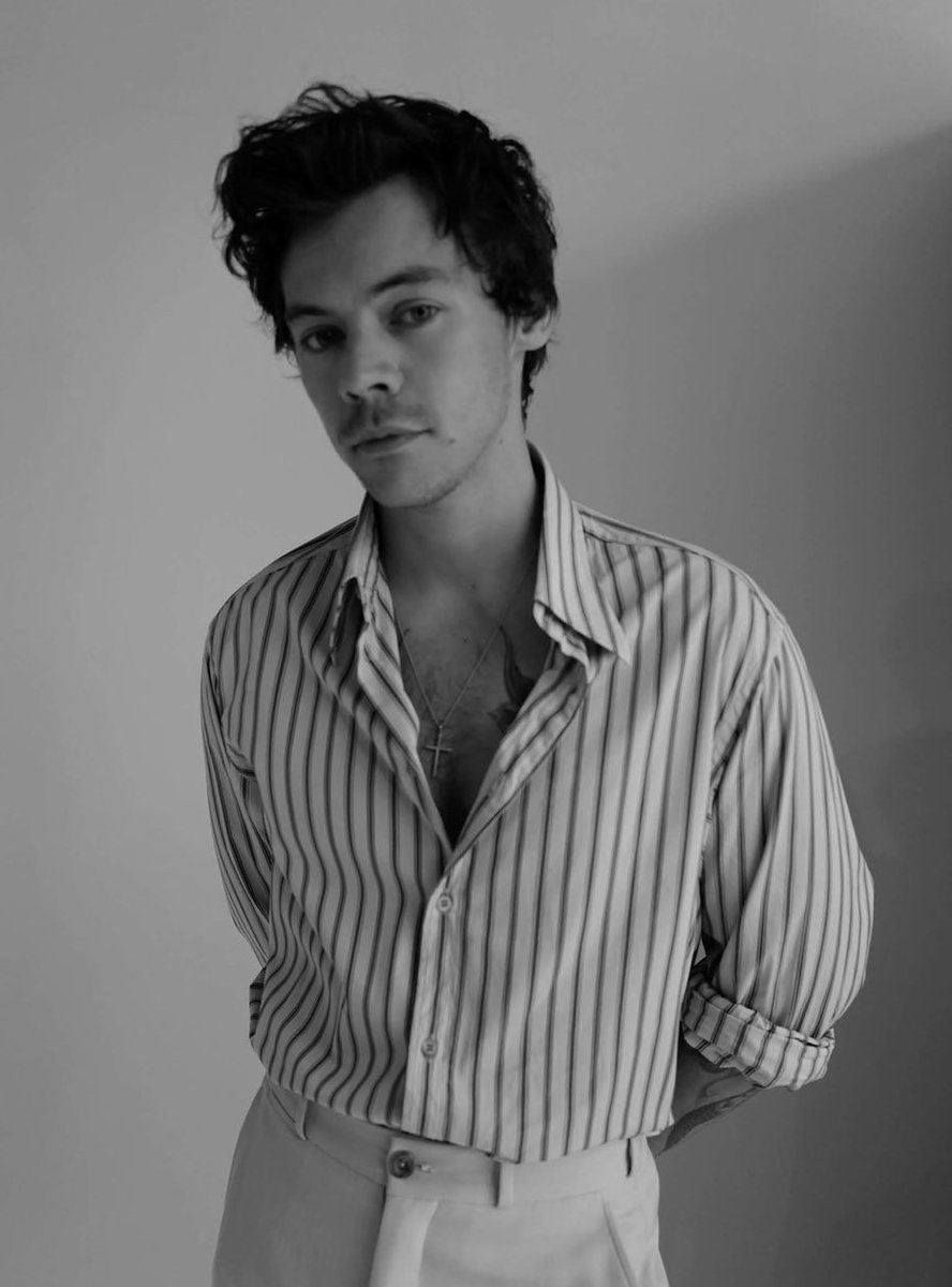 hsdaily's tweet image. Harry photographed by Daniyel Lowden for L’Officiel Men.