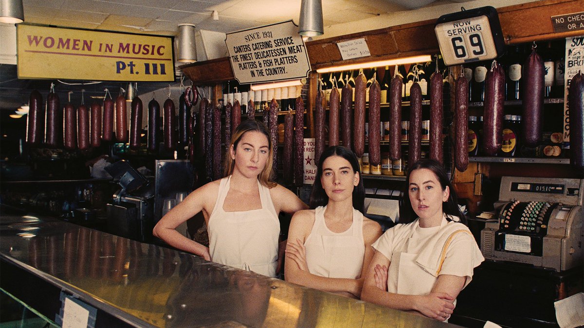 happy release day to this perfect record🎈spoke to @HAIMtheband about joni and mining new emotional depths for @EW ew.com/music/haim-wom…