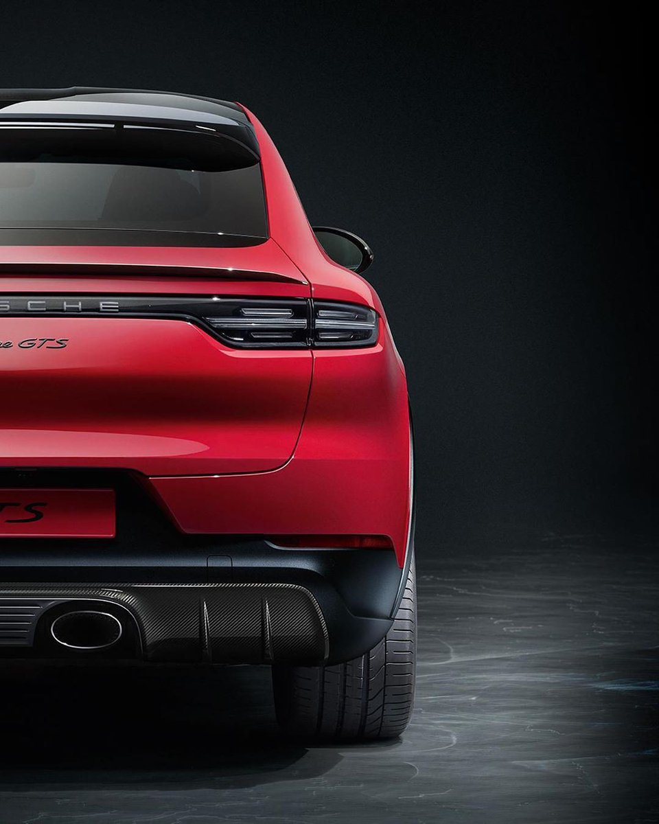 Porsche Saudi Arabia tweet media