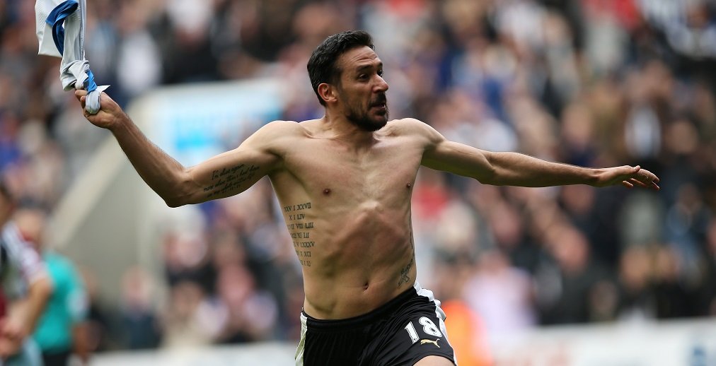 leftfut_'s tweet photo. O dia em que Jonas Gutierrez venceu o câncer e marcou o gol que garantiu a permanência do Newcastle na Premier League 👏 https://t.co/ThLrmMYQI1