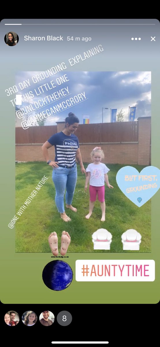 Shazzisays's tweet photo. Teaching this little precious one Penelope Rose 🌹 @DebiFernie #Earthing #Grounding #AuntyTime #YoungestNeice 🌍🙏🏼💕 https://t.co/b9vAI2Z0Ki
