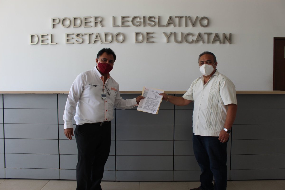 FranciscoSNTE's tweet photo. ☝️ Hoy, la #Sección33 del #SNTE  entregó una Propuesta a la LXII Legislatura del Congreso del Estado para la armonización de la Ley de Educación en el Estado de Yucatán. Nos recibió el Dip. Luis María Aguilar Castillo, Presidente de la Comisión de Educación, Ciencia y Tecnología. https://t.co/YLlT2s9Oyp