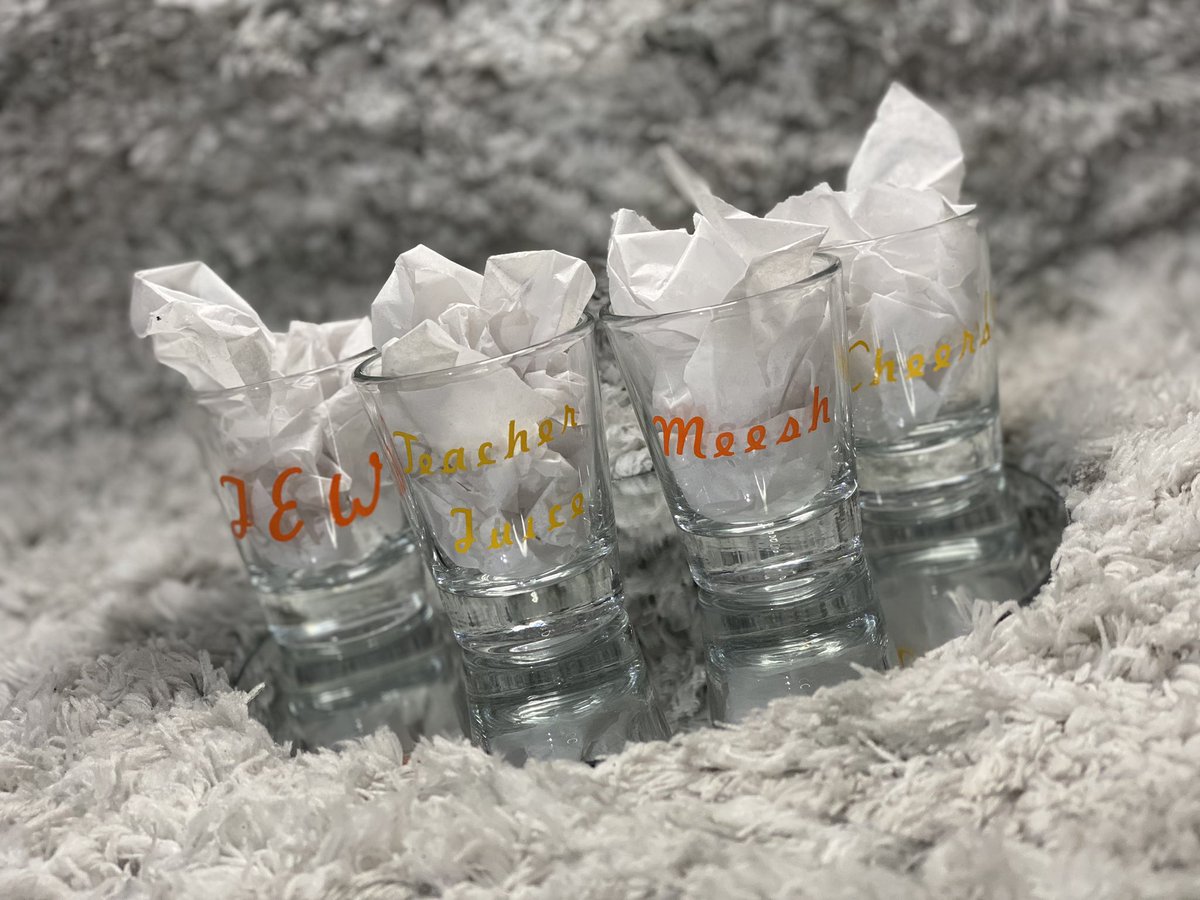 _AllEyezOnZee's tweet photo. New Toys yield NEW products.......introducing the #ShotsOnMe 4 shot glass set ONLY $25🥃 #H4CF https://t.co/mq3OlRg95G