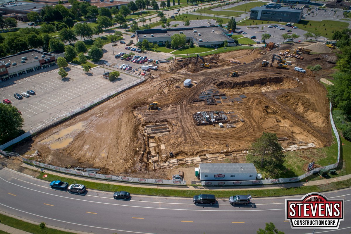 StevensConsCorp's tweet photo. The earth is really starting to move at the Vista West project! The 5-story, 174 unit senior apartment campus is located on Madison’s growing west side. Vista West is scheduled to open in late summer 2021 https://t.co/Nr2ac68s4q