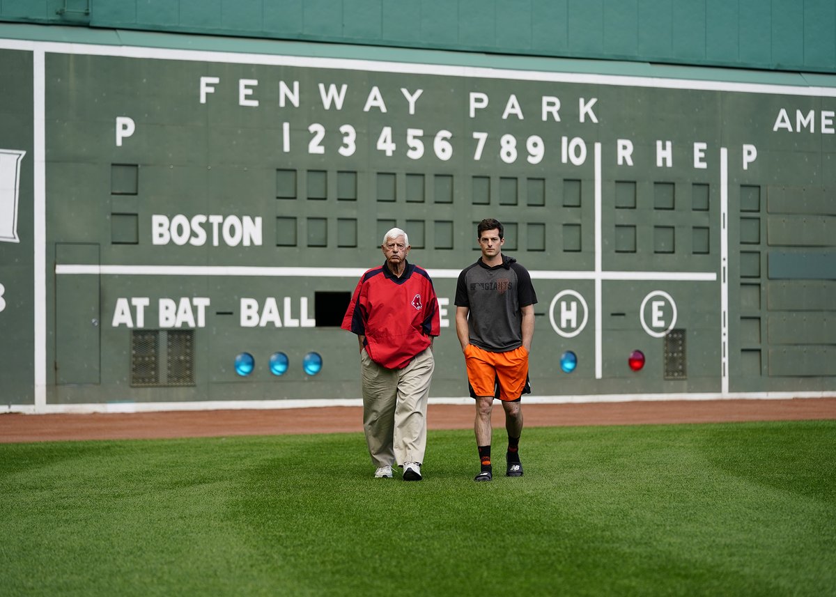 SFGiants's tweet image. Retweet to win a $200 @peetscoffee gift card! 

Enjoy this afternoon’s #OrangeFriday @ Home, presented by Peet’s at 4pm, and then enjoy coffee with a friend this weekend. ⚾️☕️ 

#SFGiants