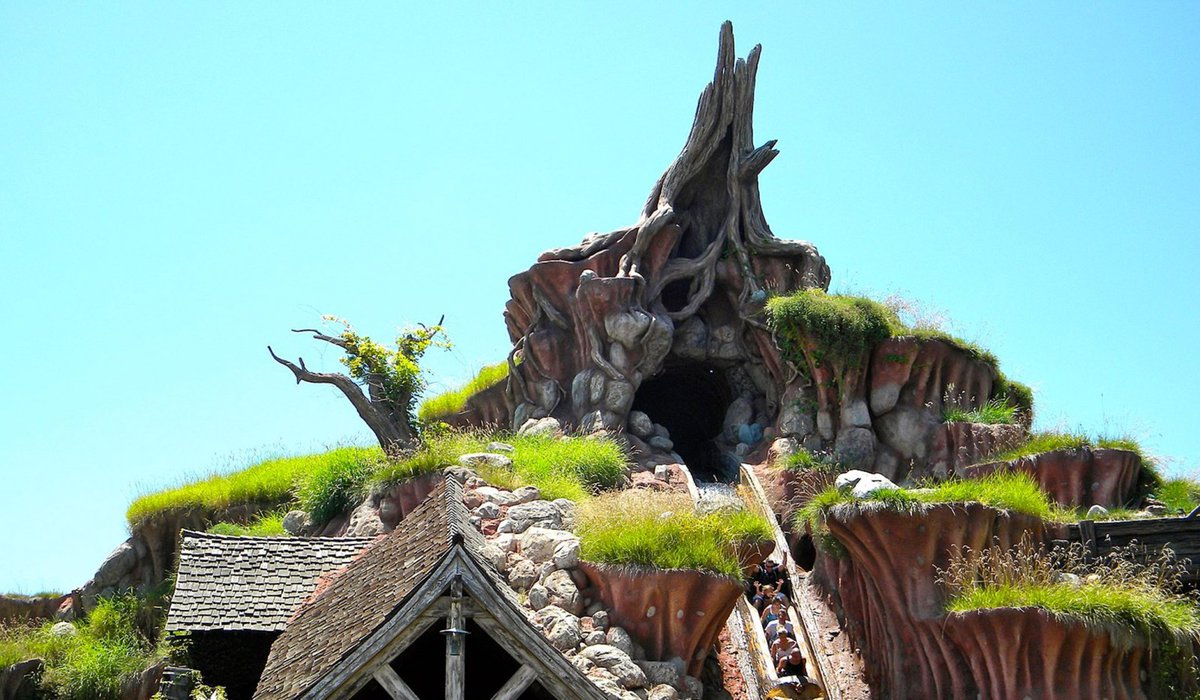 NR Podcasts (@nrpodcasts) on Twitter photo This week on 'Mad Dogs & Englishmen,' Kevin and <a href="/charlescwcooke/">Charles C. W. Cooke</a> discuss the reworking of Splash Mountain, muse over Tina Fey’s takedown of her own shows, and consider Europe’s ban on U.S. travelers thanks to our COVID response. bit.ly/31l4CIv This week on 'Mad Dogs & Englishmen,' Kevin and <a href="/charlescwcooke/">Charles C. W. Cooke</a> discuss the reworking of Splash Mountain, muse over Tina Fey’s takedown of her own shows, and consider Europe’s ban on U.S. travelers thanks to our COVID response. bit.ly/31l4CIv
